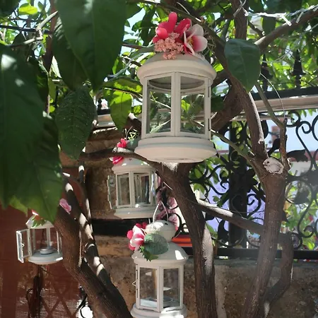 Nensie's Boutique אנטליה